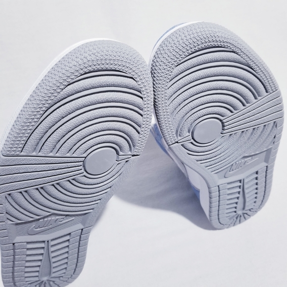 Size 8.5 (10w) - Jordan 1 Retro High OG Hyper Royal - New DS - Picture 5 of 12